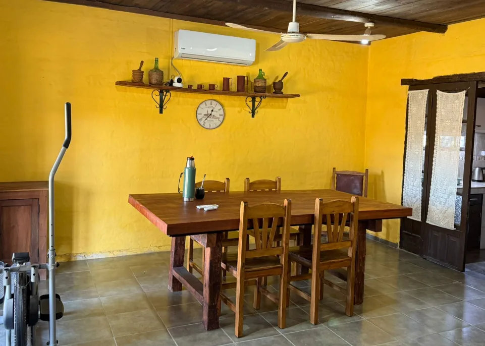 Casa amplia de 4 dormitorios con gran terreno en Bulevar Artigas — foto 3