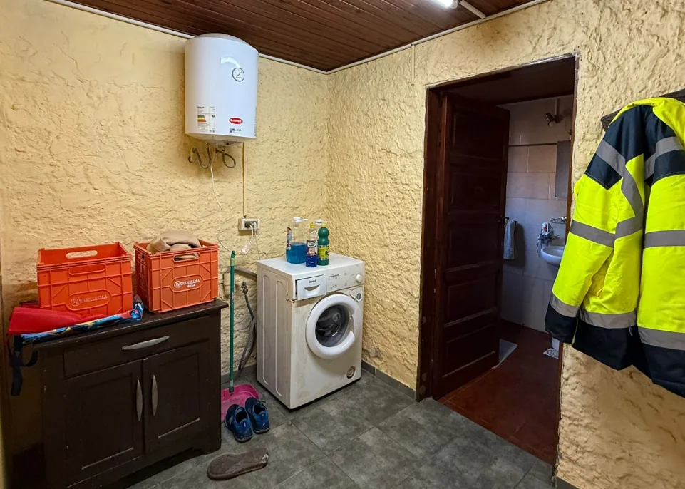 Casa amplia de 4 dormitorios con gran terreno en Bulevar Artigas — foto 6